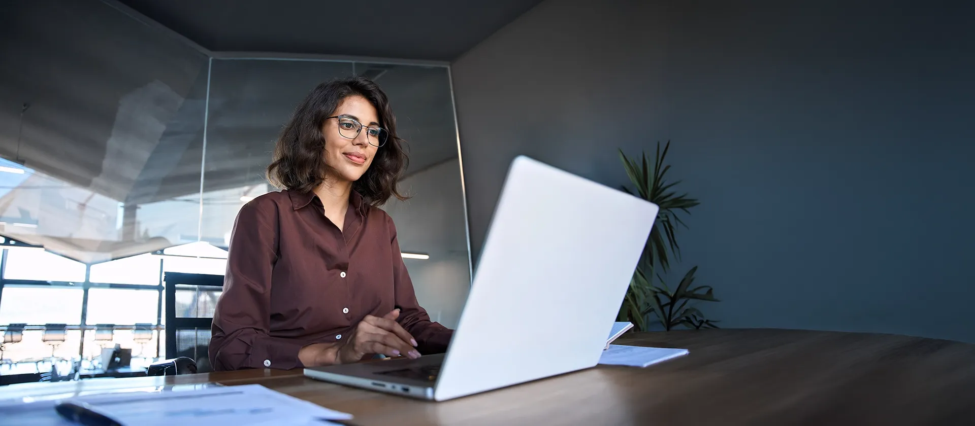 2025-02-21-blog-hero-role-of-ai-in-transforming-reinsurance-1920x840